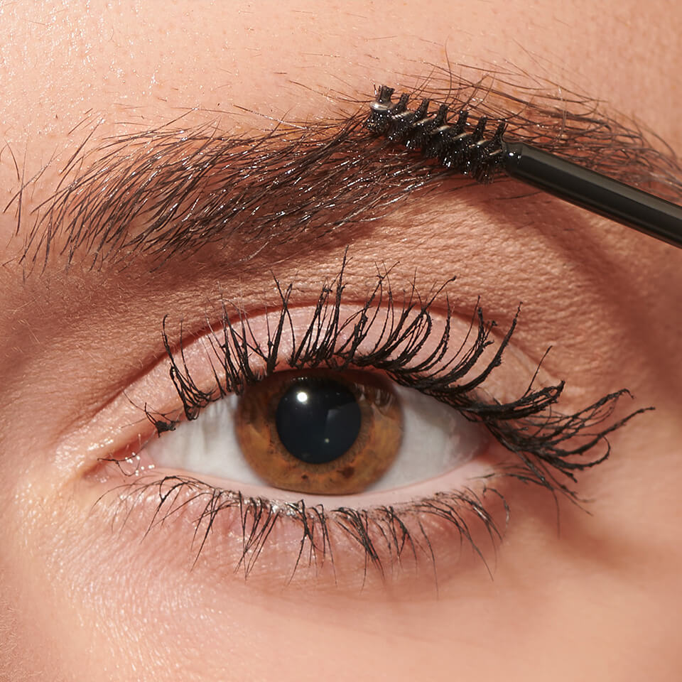 Anwendung und Vorteile von Augenbrauengel